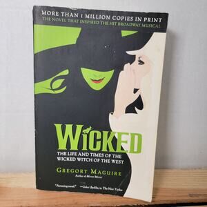 VINTAGE BOOK Wicked: The Life and Times of.. by Gregory Maguire (paperback) 1995